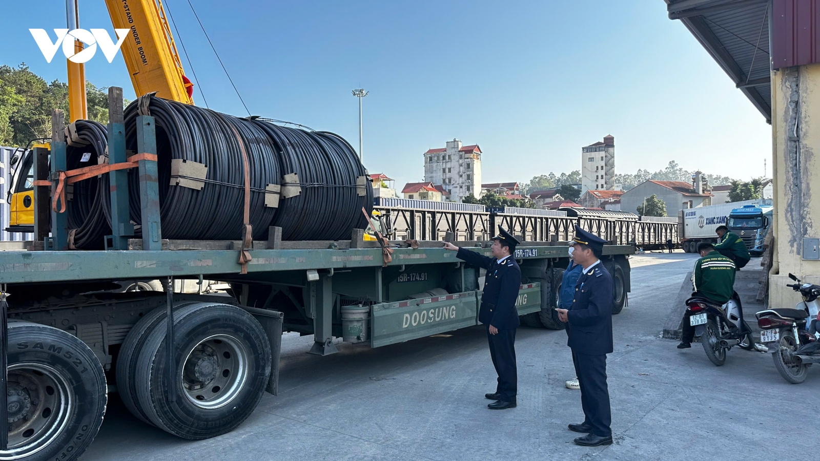 Cần sớm tháo gỡ khó khăn về hạ tầng tại cửa khẩu Ga đường sắt quốc tế Đồng Đăng